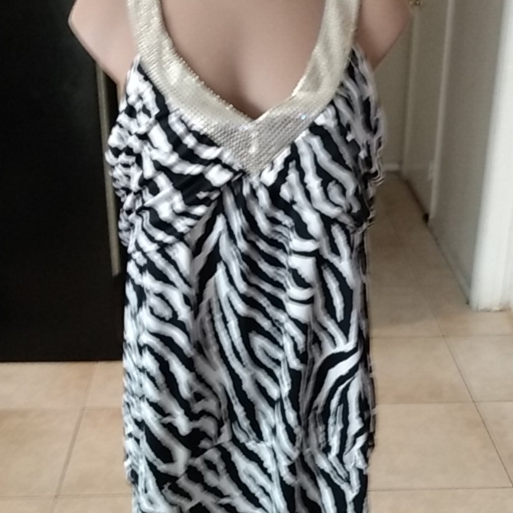 Shirt - Picture 2 of 4